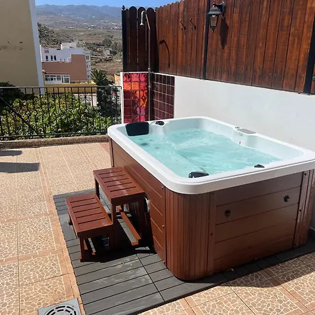 Casa Amelia - Exclusiva Con Jacuzzi En Telde Ferienhaus *