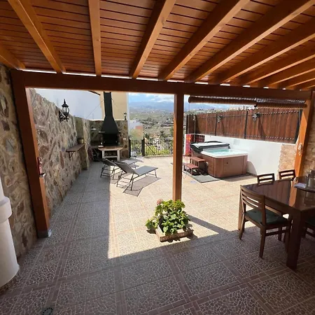 Casa Amelia - Exclusiva Con Jacuzzi En Telde Ferienhaus